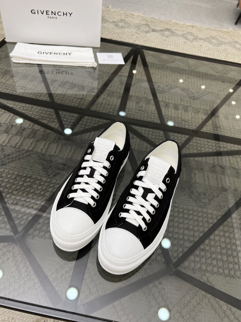 Givenchy Sneakers